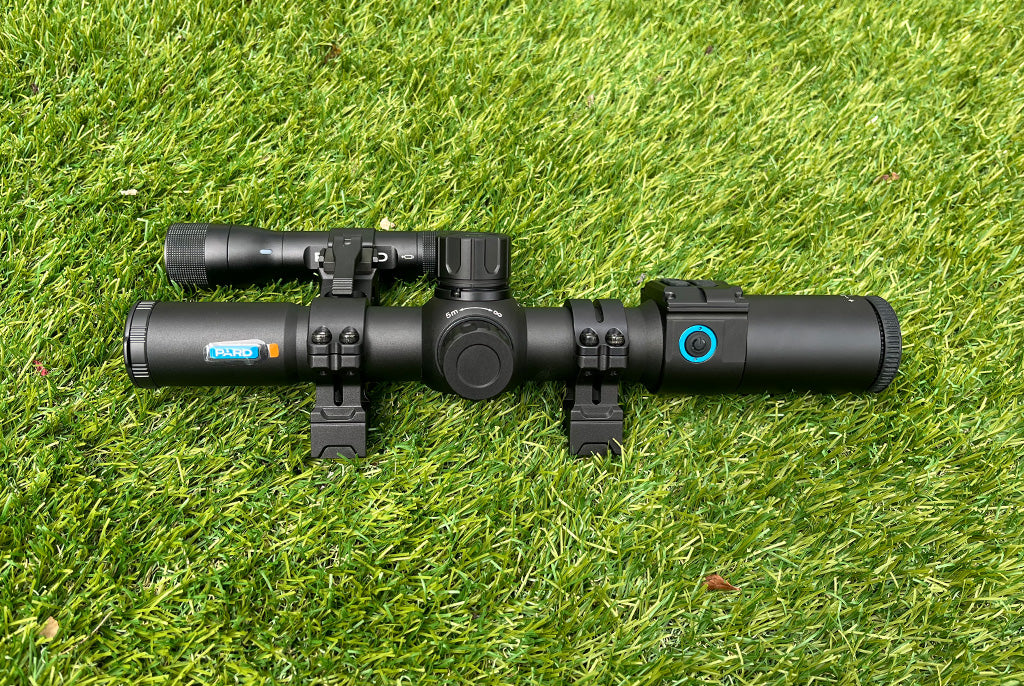 Pard Night Stalker Mini BlackOut Bundle - Day/Night Vision Scope with IR package